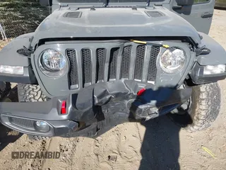 2019 Jeep Wrangler Unlimited Rubicon with VIN 1C4HJXFN7KW681365, listed as a IAAI auction lot 40686862 with 29,431 mi miles and . Bid and sale history available at DreamBid. Image 6.