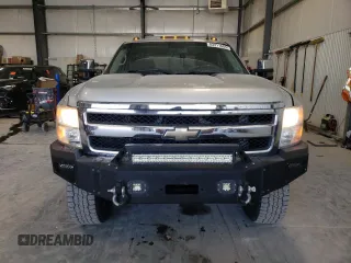 2013 Chevrolet Silverado 3500HD LT with VIN 1GC4K0C8XDF203171, listed as a Copart auction lot 83311684 with 151,305 mi miles and Salvage Title. Bid and sale history available at carsss.com. Image 5.