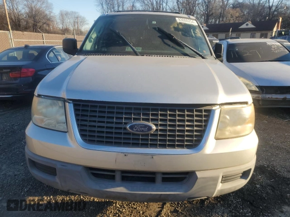 2004 Ford Expedition XLS with VIN 1FMRU13W34LA03881, listed as a Copart auction lot 83000254 with 0 mi miles and Salvage Title. Bid and sale history available at carsss.com. Image 5.