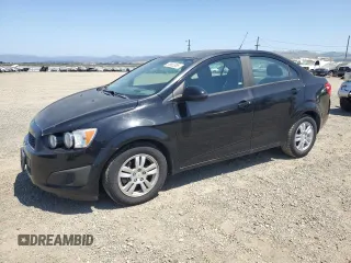2012 Chevrolet Sonic LS z VIN 1G1JA5SH2C4119904, wystawiony jako Copart lot #55682385 z przebiegiem 5 333 mil mil oraz Czysty tytuł • Clean title. Historia ofert i sprzedaży dostępna na DreamBid. Obrazek 1.
