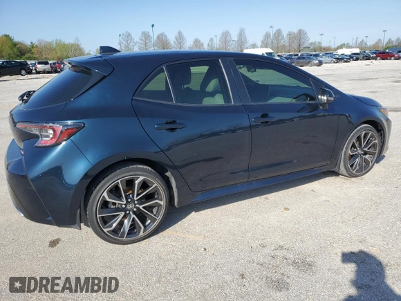 2020 Toyota Corolla Hatchback XSE with VIN JTNC4RBE2L3104485, listed as a Copart auction lot 50665565 with 33,351 mi miles and Salvage Title. Bid and sale history available at carsss.com. Image 3.
