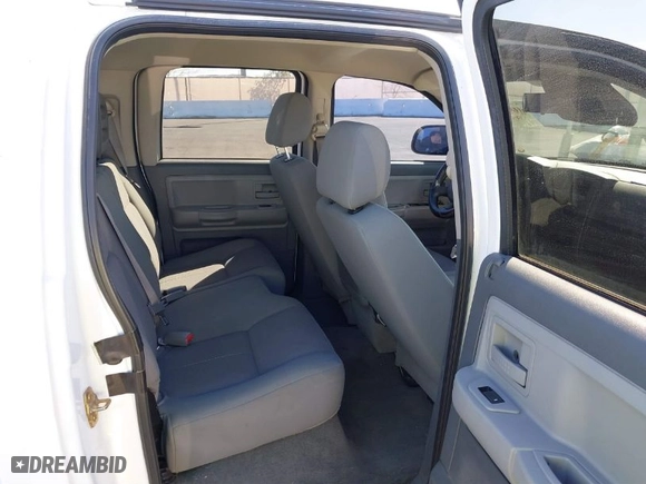 2006 Dodge Dakota SLT with VIN 1D7HE48N96S588558, listed as a IAAI auction lot 41831955 with 179,544 mi miles. Bid and sale history available at carsss.com. Image 8.