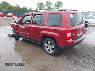 2016 Jeep Patriot Latitude with VIN 1C4NJRFB1GD655044, listed as a IAAI auction lot 42423925 with Not provided miles and . Bid and sale history available at DreamBid. Image 3.