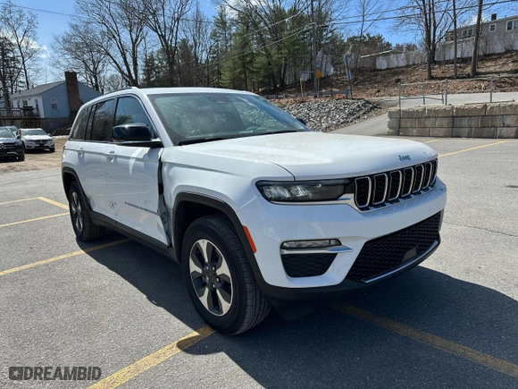 2024 Jeep Grand Cherokee 4xe Anniversary Edition with VIN 1C4RJYB64R8516350, listed as a Copart auction lot 51629545 with 33,877 mi miles and Clean Title. Bid and sale history available at carsss.com. Image 4.