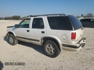 1998 Chevrolet Blazer LS z VIN 1GNDT13W9W2147761, wystawiony jako Copart lot #47551835 z przebiegiem 211 761 mil mil oraz Szkoda całkowita • Salvage title. Historia ofert i sprzedaży dostępna na DreamBid. Obrazek 2.