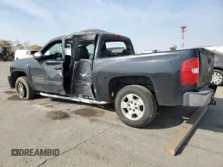 2008 Chevrolet Silverado 1500 1LT with VIN 2GCEC13J881157539, listed as a Copart auction lot 79116054 with 228,228 mi miles and Salvage Title. Bid and sale history available at DreamBid. Image 2.