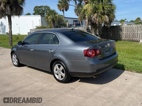 2009 Volkswagen Jetta SE with VIN 3VWRM71K89M145377, listed as a Copart auction lot 66104525 with 161,429 mi miles and Clean title. Bid and sale history available at DreamBid. Image 3.