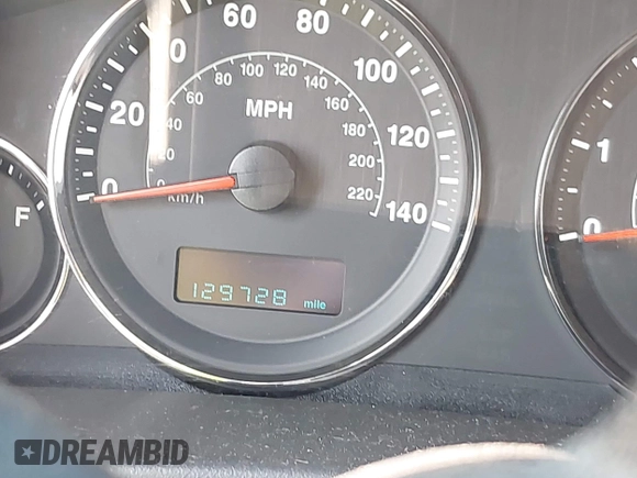 2007 Jeep Commander Limited with VIN 1J8HG58217C585075, listed as a IAAI auction lot 42710826 with 129,728 mi miles and . Bid and sale history available at DreamBid. Image 7.