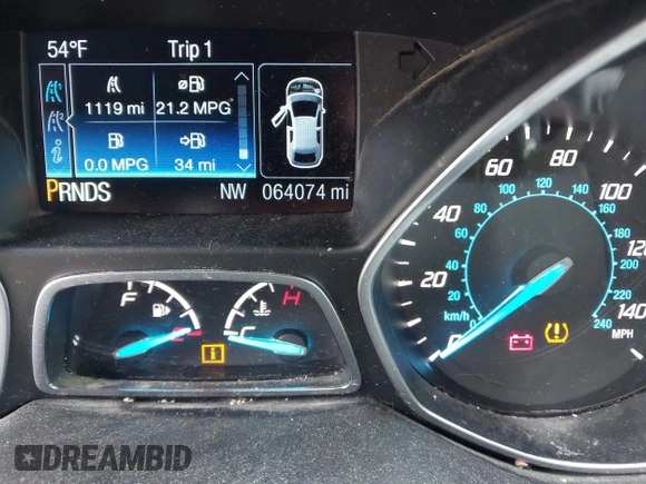 2014 Ford Escape SE z VIN 1FMCU9GX8EUB98766, wystawiony jako IAAI lot #42256143 z przebiegiem 64 074 mil mil oraz . Historia ofert i sprzedaży dostępna na DreamBid. Obrazek 16.