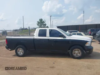 2015 Ram 1500 Express z VIN 1C6RR6FT4FS554650, wystawiony jako IAAI lot #42366158 z przebiegiem 216 857 mil mil oraz . Historia ofert i sprzedaży dostępna na DreamBid. Obrazek 13.