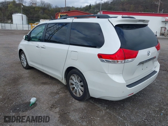 2013 Toyota Sienna XLE with VIN 5TDDK3DCXDS050814, listed as a IAAI auction lot 41985089 with 134,400 mi miles and . Bid and sale history available at DreamBid. Image 3.