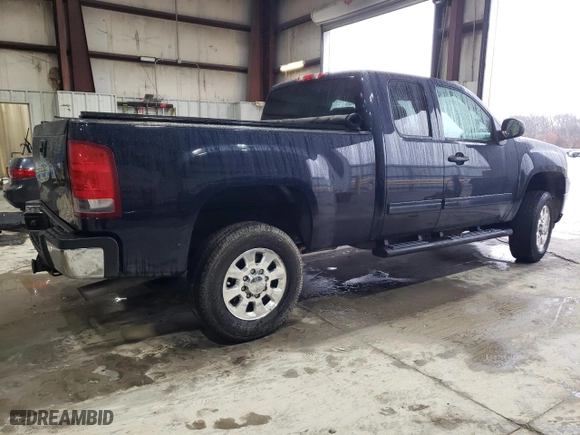 2011 GMC Sierra 2500HD SLE with VIN 1GT220CG1BZ262877, listed as a Copart auction lot 42869035 with 264,996 mi miles and Salvage Title. Bid and sale history available at carsss.com. Image 3.