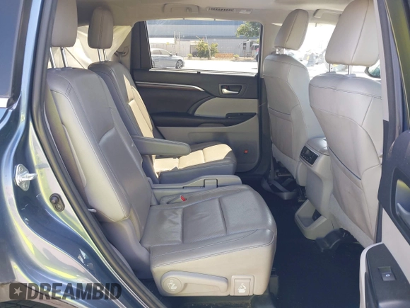 2016 Toyota Highlander Limited with VIN 5TDDCRFH8GS019736, listed as a IAAI auction lot 42532859 with 82,694 mi miles and . Bid and sale history available at DreamBid. Image 8.