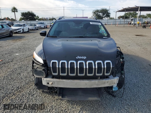 2017 Jeep Cherokee Sport z VIN 1C4PJMAB5HW583337, wystawiony jako Copart lot #58088685 z przebiegiem 130 494 mil mil oraz Szkoda całkowita • Salvage title. Historia ofert i sprzedaży dostępna na DreamBid. Obrazek 5.
