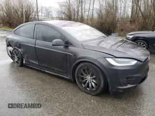 2017 Tesla Model X 90D z VIN 5YJXCBE2XHF078598, wystawiony jako Copart lot #46751395 z przebiegiem 58 115 mil mil oraz Szkody całkowita. Historia ofert i sprzedaży dostępna na DreamBid. Obrazek 4.