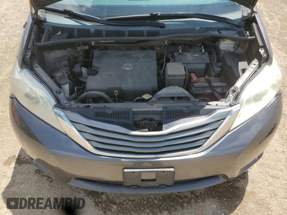 2013 Toyota Sienna XLE AAS z VIN 5TDYK3DC7DS405214, wystawiony jako Copart lot #62500205 z przebiegiem 182 468 mil mil oraz Szkoda całkowita • Salvage title. Historia ofert i sprzedaży dostępna na DreamBid. Obrazek 12.