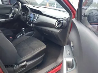 2020 Nissan Kicks SV z VIN 3N1CP5CV7LL574165, wystawiony jako IAAI lot #42161066 z przebiegiem 86 778 mil mil oraz . Historia ofert i sprzedaży dostępna na DreamBid. Obrazek 5.