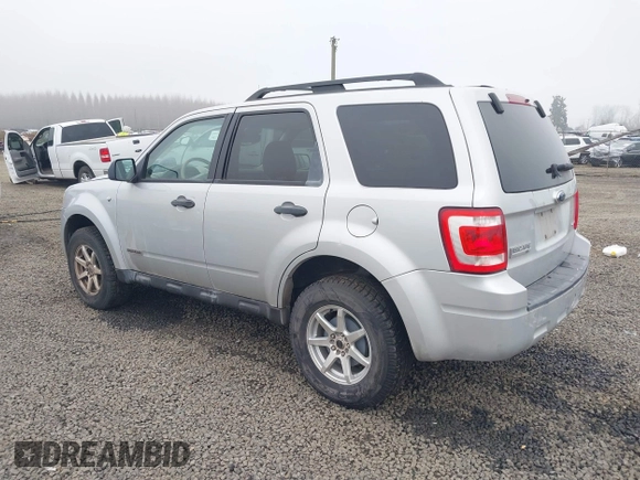 2008 Ford Escape XLT z VIN 1FMCU93108KB75838, wystawiony jako IAAI lot #41040911 z przebiegiem 205 049 mil mil oraz . Historia ofert i sprzedaży dostępna na DreamBid. Obrazek 3.