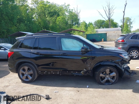 2021 Honda Passport Touring z VIN 5FNYF8H96MB014947, wystawiony jako IAAI lot #42150399 z przebiegiem 47 499 mil mil oraz . Historia ofert i sprzedaży dostępna na DreamBid. Obrazek 13.