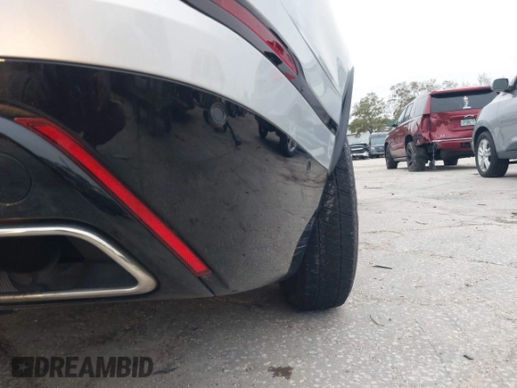 2019 Land Rover Range Rover Velar R-Dynamic SE with VIN SALYL2FVXKA213746, listed as a IAAI auction lot 41403010 with 68,693 mi miles and . Bid and sale history available at DreamBid. Image 17.