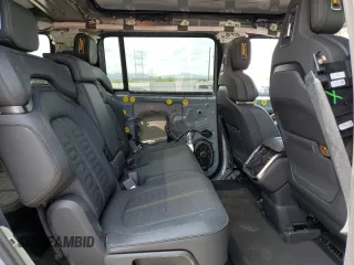 2025 Rivian R1S Adventure z VIN 7PDSGBBA2SN051004, wystawiony jako Copart lot #58999005 z przebiegiem 786 mil mil oraz Szkoda całkowita • Salvage title. Historia ofert i sprzedaży dostępna na DreamBid. Obrazek 11.
