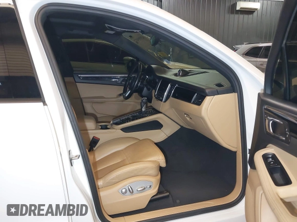 2018 Porsche Macan with VIN WP1AA2A53JLB21210, listed as a IAAI auction lot 42091472 with 78,527 mi miles and . Bid and sale history available at DreamBid. Image 5.