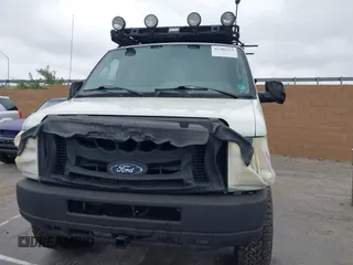 2013 Ford Econoline Passenger XL with VIN 1FBSS3BL2DDA43270, listed as a IAAI auction lot 41381513 with 122,365 mi miles. Bid and sale history available at carsss.com. Image 6.