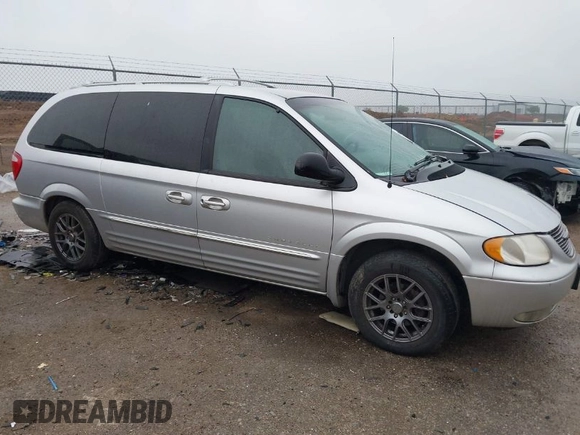2001 Chrysler Town & Country Limited with VIN 2C8GP64L11R369621, listed as a IAAI auction lot 41952375 with 186,780 mi miles. Bid and sale history available at carsss.com. Image 1.