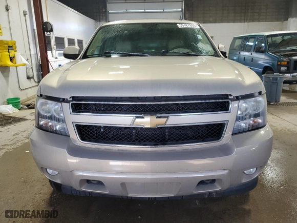 2011 Chevrolet Suburban LT with VIN 1GNSKJE38BR239135, listed as a Copart auction lot 50427935 with 208,971 mi miles and Clean Title. Bid and sale history available at carsss.com. Image 5.