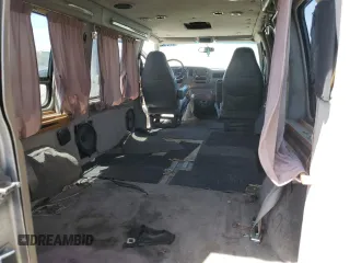 2002 GMC Savana z VIN 1GDFG15R521161679, wystawiony jako Copart lot #54451565 z przebiegiem 147 028 mil mil oraz Szkody całkowita. Historia ofert i sprzedaży dostępna na DreamBid. Obrazek 10.