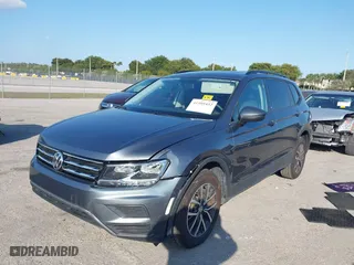 2021 Volkswagen Tiguan S with VIN 3VV1B7AX5MM081763, listed as a IAAI auction lot 41509452 with 24,945 mi miles. Bid and sale history available at carsss.com. Image 6.