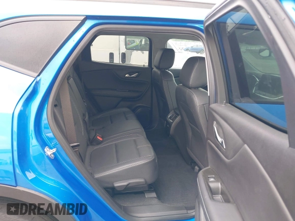 2024 Chevrolet Blazer LT z VIN 3GNKBJRS7RS129203, wystawiony jako IAAI lot #42266070 z przebiegiem 24 094 mil mil oraz . Historia ofert i sprzedaży dostępna na DreamBid. Obrazek 8.