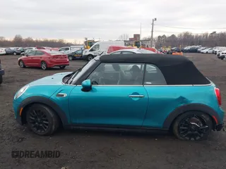 2019 MINI Convertible Cooper with VIN WMWWG5C52K3H08648, listed as a IAAI auction lot 41686314 with 40,728 mi miles and . Bid and sale history available at DreamBid. Image 20.