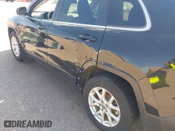 2016 Jeep Cherokee Latitude с VIN 1C4PJMCS0GW154652, выставлен на аукционе IAAI как лот 42466752 с пробегом 195 111 миль миль и . История ставок и продаж доступна на DreamBid. Изображение 6.