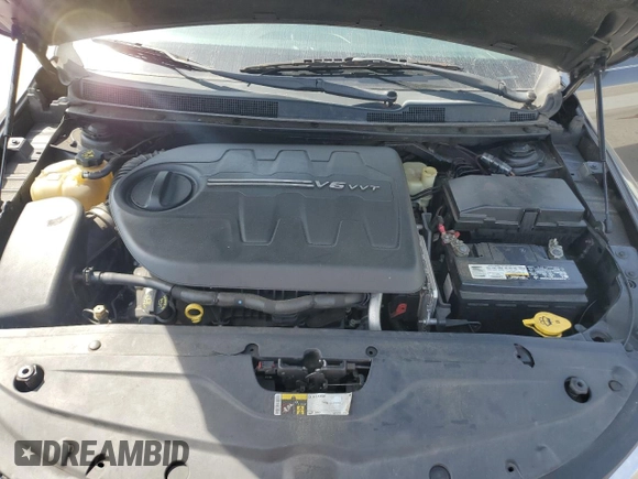 2015 Chrysler 200 C with VIN 1C3CCCCG2FN545762, listed as a Copart auction lot 53960825 with 119,873 mi miles and Clean Title. Bid and sale history available at DreamBid. Image 11.