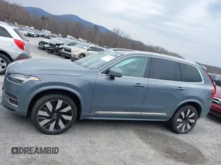 2023 Volvo XC90 Ultimate Bright Theme with VIN YV4H60CA3P1950747, listed as a IAAI auction lot 41677410 with 27,723 mi miles and . Bid and sale history available at DreamBid. Image 15.
