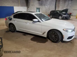 2019 BMW 5 Series 530i xDrive with VIN WBAJA7C57KWW32394, listed as a Copart auction lot 51223825 with 62,148 mi miles and Salvage title. Bid and sale history available at DreamBid. Image 4.