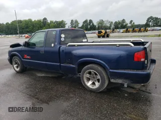2003 GMC Sonoma SLS with VIN 1GTCS19X038195293, listed as a Copart auction lot 65954784 with 158,589 mi miles and Salvage Title. Bid and sale history available at carsss.com. Image 2.