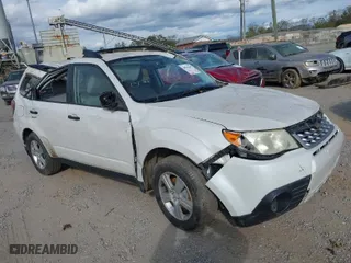 2011 Subaru Forester 2.5X with VIN JF2SHBBCXBH717306, listed as a IAAI auction lot 40541645 with 196,084 mi miles. Bid and sale history available at carsss.com. Image 1.