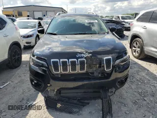 2019 Jeep Cherokee Latitude with VIN 1C4PJLCB9KD269426, listed as a Copart auction lot 58584405 with 132,145 mi miles and Salvage title. Bid and sale history available at DreamBid. Image 5.