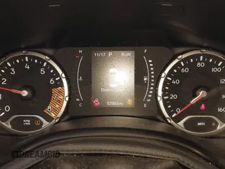2021 Jeep Renegade Upland Edition with VIN ZACNJDAB5MPM29870, listed as a IAAI auction lot 40884581 with 52,955 mi miles. Bid and sale history available at carsss.com. Image 15.