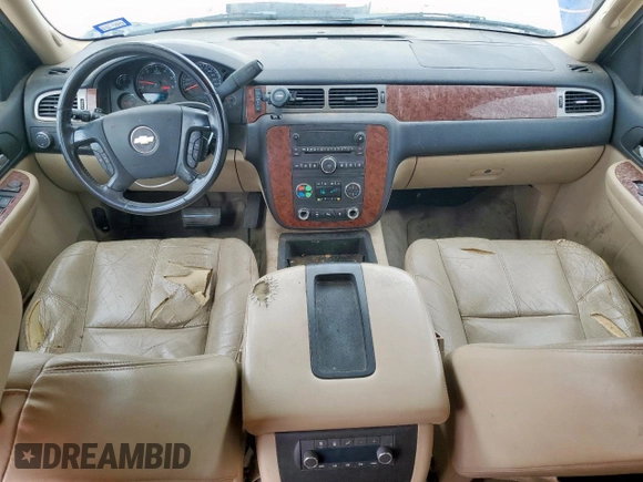 2008 Chevrolet Suburban 2LT with VIN 3GNFC16098G119713, listed as a Copart auction lot 62427785 with 278,656 mi miles and Clean title. Bid and sale history available at DreamBid. Image 8.