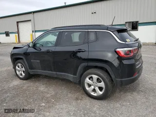 2019 Jeep Compass Latitude with VIN 3C4NJDBB8KT599275, listed as a Copart auction lot 52447025 with 104,576 mi miles and Salvage Title. Bid and sale history available at carsss.com. Image 2.