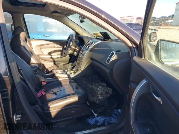 2007 GMC Acadia SLT z VIN 1GKER23767J136447, wystawiony jako IAAI lot #41235407 z przebiegiem Nie podano mil oraz . Historia ofert i sprzedaży dostępna na DreamBid. Obrazek 5.