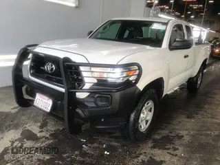 2017 Toyota Tacoma SR z VIN 5TFRX5GN4HX081282, wystawiony jako IAAI lot #42434418 z przebiegiem 184 905 mil mil oraz . Historia ofert i sprzedaży dostępna na DreamBid. Obrazek 5.