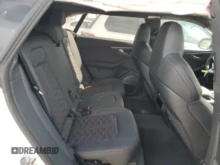 2024 Audi RS Q8 z VIN WU1ARBF19RD015644, wystawiony jako Copart lot #80569264 z przebiegiem 131 mil mil oraz Szkoda całkowita • Salvage title. Historia ofert i sprzedaży dostępna na DreamBid. Obrazek 11.