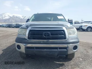 2012 Toyota Tundra 4WD Truck SR with VIN 5TFCW5F19CX012832, listed as a IAAI auction lot 41726453 with 232,078 mi miles. Bid and sale history available at carsss.com. Image 12.