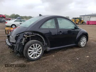 2010 Volkswagen New Beetle Coupe with VIN 3VWRW3AG7AM027033, listed as a Copart auction lot 72426264 with 131,396 mi miles and Clean Title. Bid and sale history available at carsss.com. Image 3.