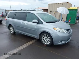 2012 Toyota Sienna XLE AAS with VIN 5TDYK3DC1CS192310, listed as a IAAI auction lot 41379303 with 119,524 mi miles. Bid and sale history available at carsss.com. Image 1.