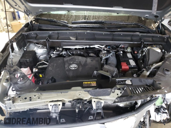 2022 Toyota Highlander XLE with VIN 5TDGZRBH6NS163543, listed as a Copart auction lot 57796635 with 26,011 mi miles and Salvage title. Bid and sale history available at DreamBid. Image 12.